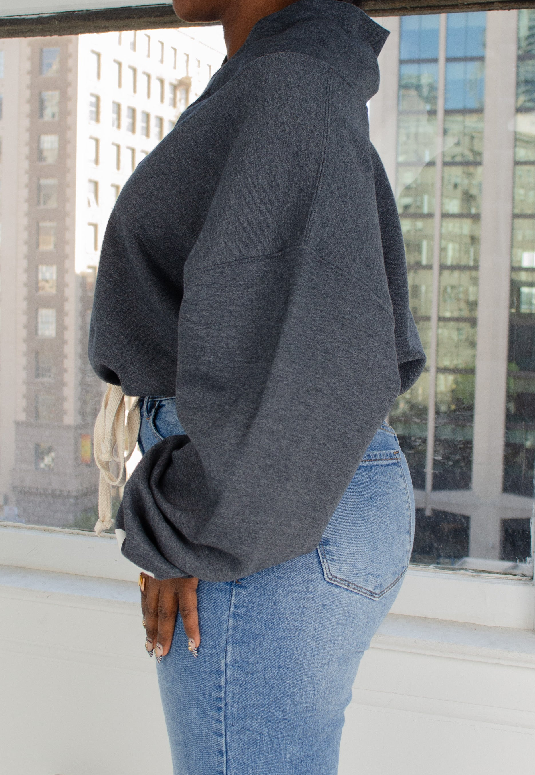 JoJo Sweatshirt (Charcoal)