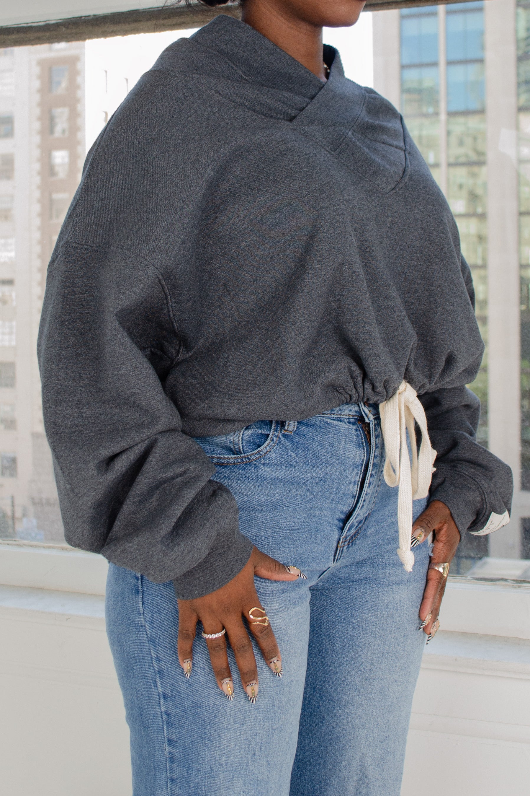 JoJo Sweatshirt (Charcoal)