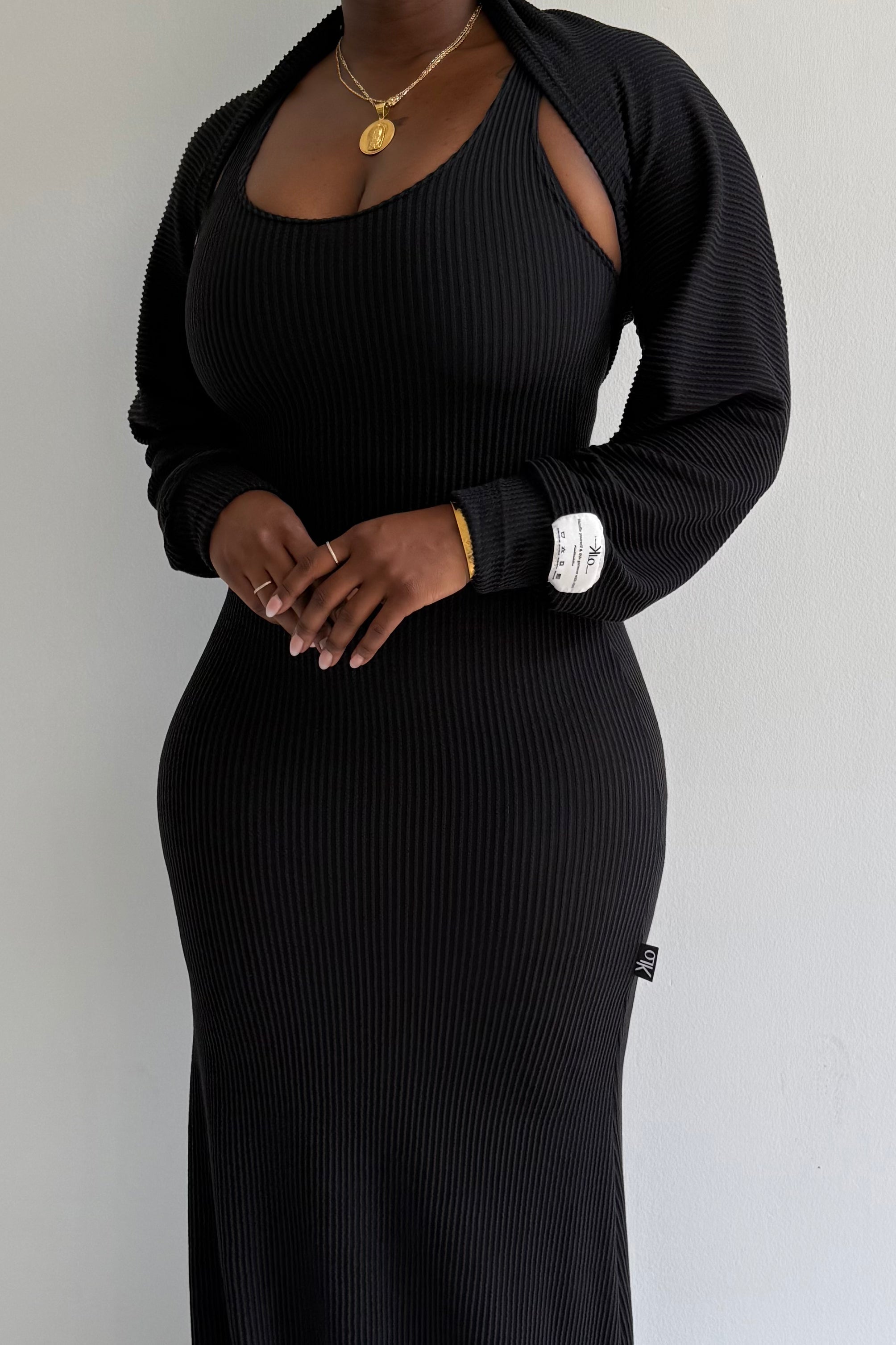Simone Shrug (Jet Black)